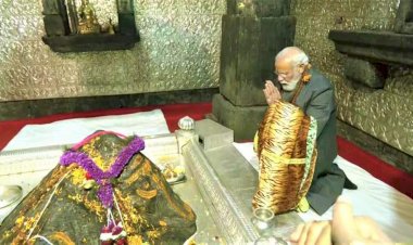 केदारनाथ में मोदी: प्रधानमंत्री ने अयोध्या, काशी और मथुरा का किया जिक्र, बोले- सदियों बाद अब वापस मिल रहा गौरव