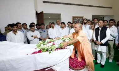 पंचतत्व में विलीन हुए मुलायम सिंह यादव, राजकीय सम्मान के साथ किया गया अंतिम संस्कार