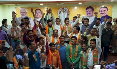 अजय सक्सेना एवं साथियों का भाजपा कार्यालय में लोकसभा प्रत्याशी विवेक बंटी साहू ने किया स्वागत