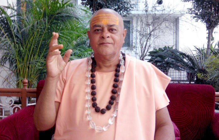 स्वामी अखिलेश्वरानंद गिरि को मप्र सरकार का तोहफा, विभाग ने जारी किए आदेश