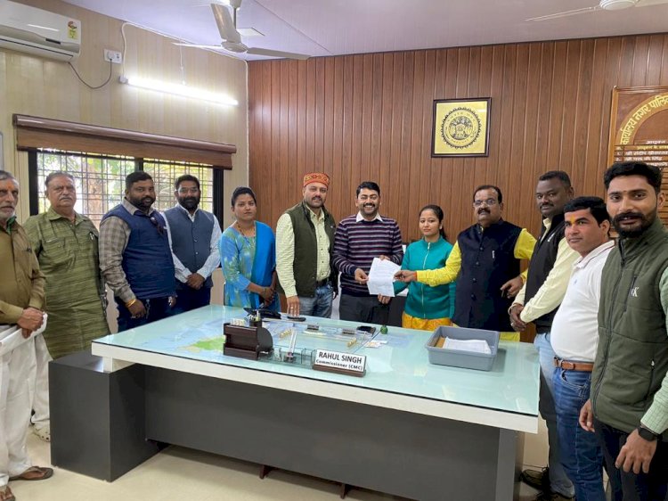 सिवनी रोड चौहारी नाला स्थित खुले में लगने वाले मटन मार्केट को हटाने आगे आए भाजपा नेता