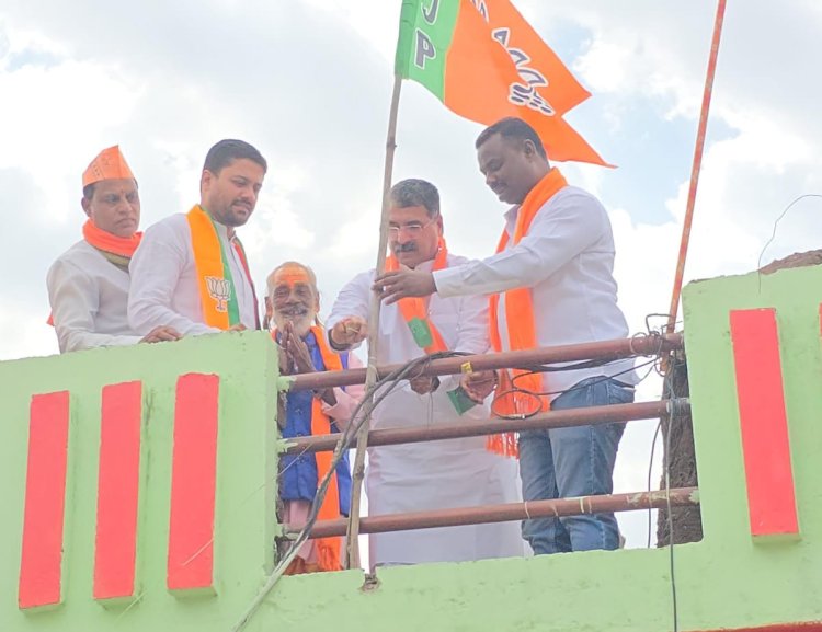 जनसंघ रूपी छोटे से पौधे से लेकर भाजपा के वट वृक्ष बनने की यात्रा में लाखों कार्यकर्ताओं ने त्याग एवं बलिदान किए है - हितानंद शर्मा