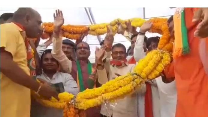 उपचुनाव से पहले कांग्रेस को बड़ा झटका, यह विधायक हुए बीजेपी में शामिल